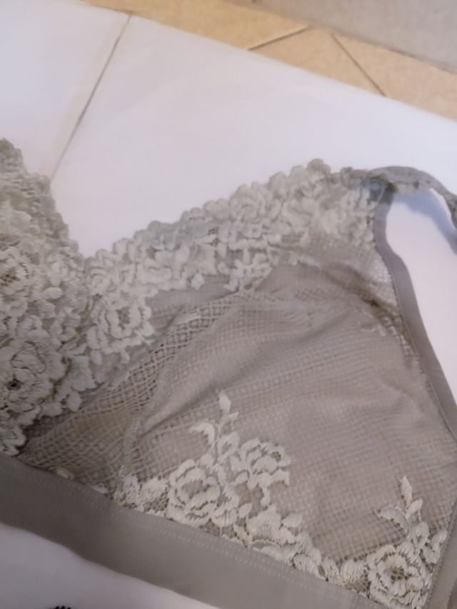 Lotto 2 reggiseni "Intimissimi" taglia5C