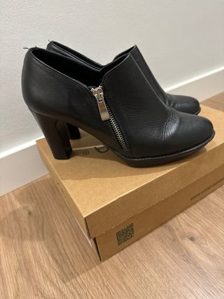 Botin piel negro talla 39