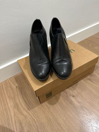 Botin piel negro talla 39