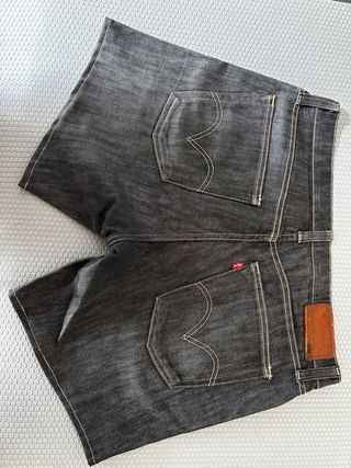 Pantalon corto Levis gris vaquero