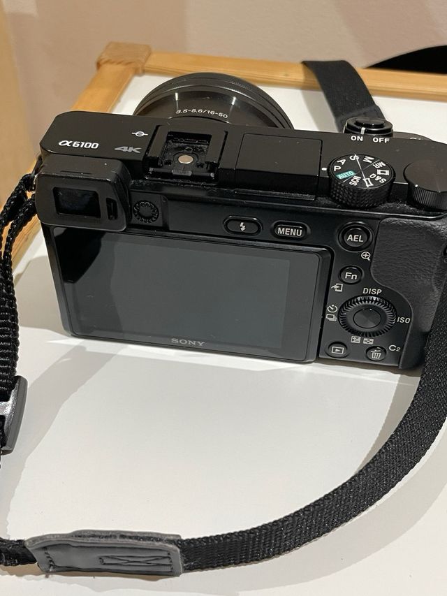 Cámara Sony Alpha 6100 kit