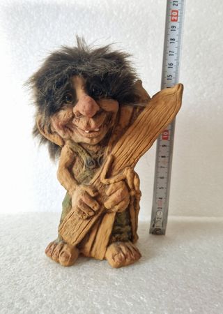 Troll 311 NY Form Sciatore 