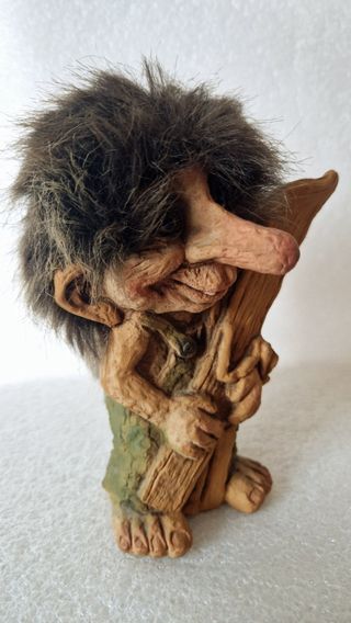 Troll 311 NY Form Sciatore 