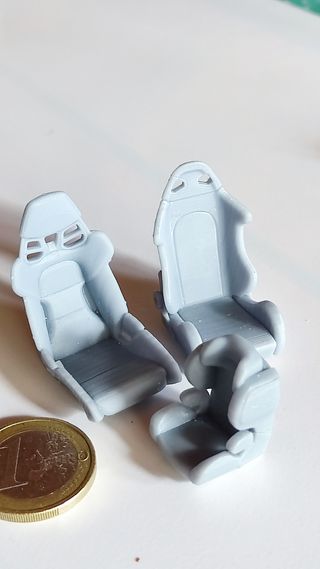 Piezas de resina a escala