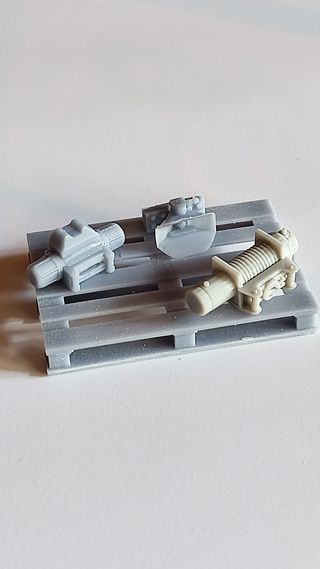 Piezas de resina a escala