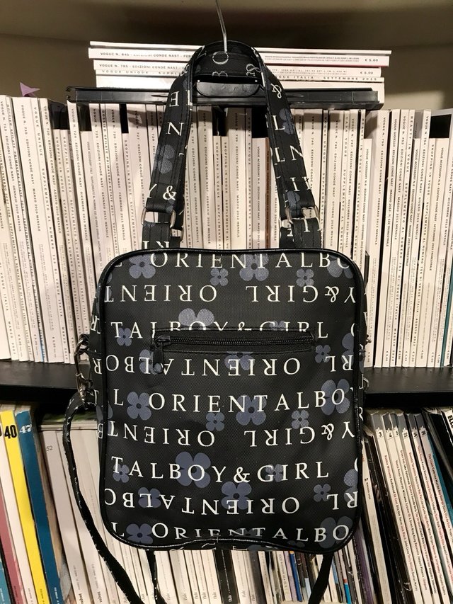Borsa originale Pucca con tracolla removibile