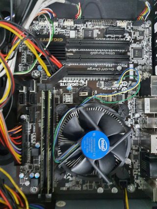 Placa base Gigabyte GA-H81M-HD3