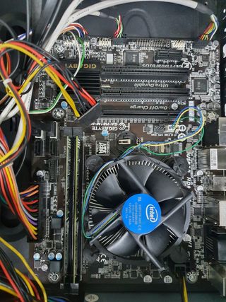 Placa base Gigabyte GA-H81M-HD3