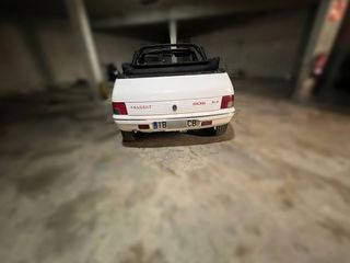 Peugeot 205 1985