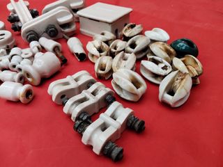 Lote piezas eléctricas porcelana