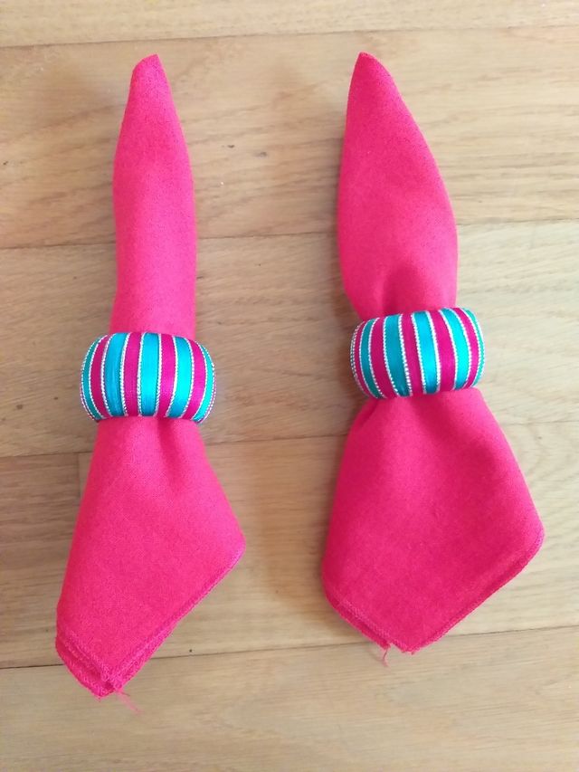 Portatovaglioli a righe 