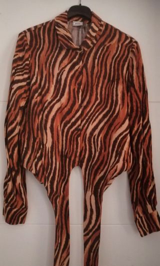 Blusa estampada tonos marrón
