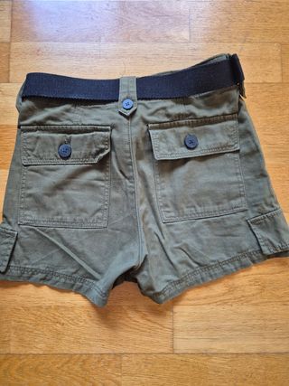 Pantalón corto verde militar t:32