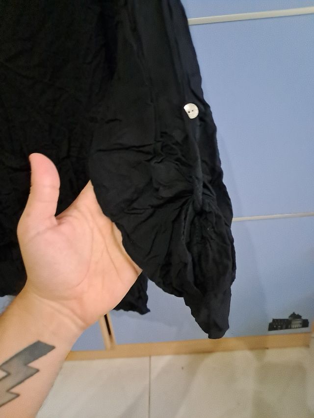 Blusa negra de Liberatta