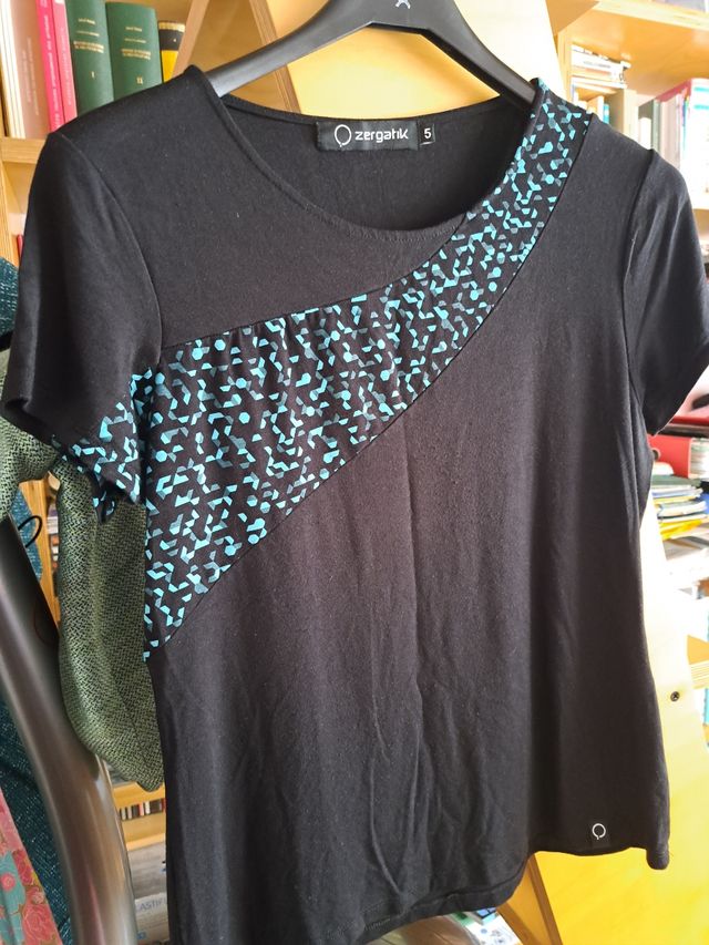 Camiseta Zergatik
