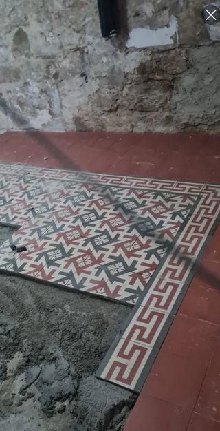 Suelo hidráulico antiguo