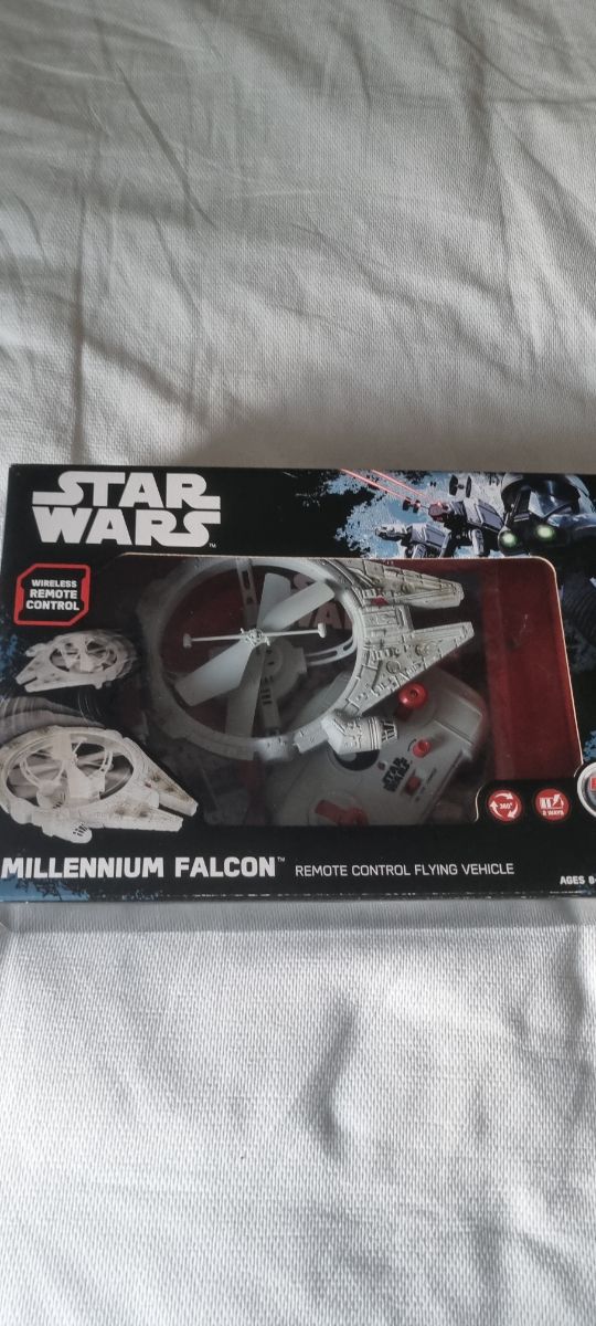 Dron teledirigido Millenium Falcon