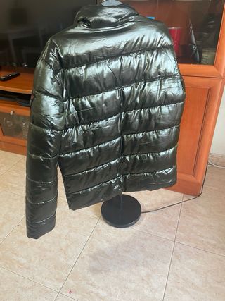Cazadora / Chaleco Guess