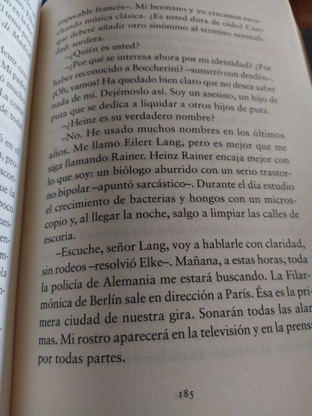 Shangri: Premio novela historia 2008 (Historia Literatura Universal) (Spanish Edition)