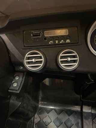 Coche teledirigido niño