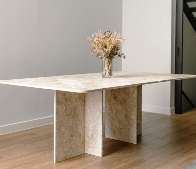 Mesa Mármol travertino