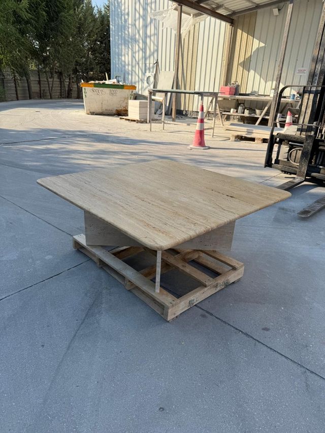 Mesa Mármol travertino