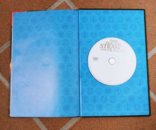 MARVEL STUDIOS. Contenido inédito + película DVD.