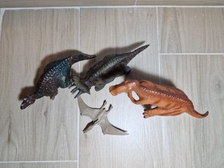 Muñecos dinosaurios