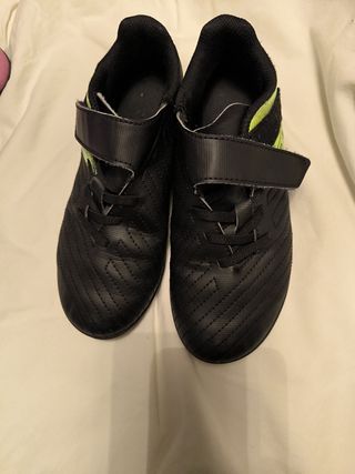 Botas de futbol niño 2 pares  5€ cada par