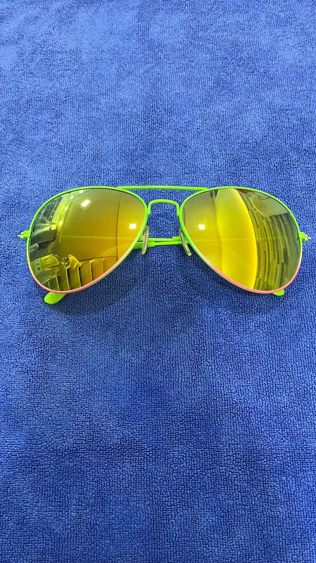 Fai colpo con questi occhiali da sole stile aviato