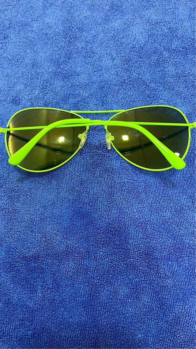 Fai colpo con questi occhiali da sole stile aviato