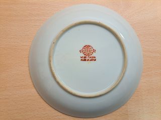 Piatto giapponese di porcellana