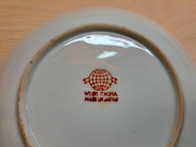 Piatto giapponese di porcellana