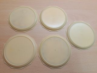 Set di 12 sottobicchieri vintage in plastica