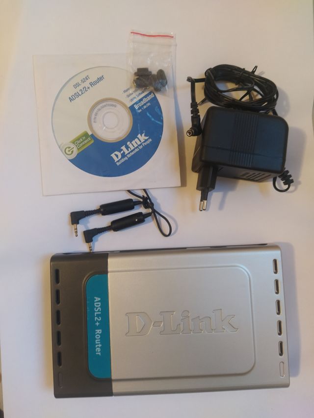 Router e switch ADSL2/2 con 4 porte