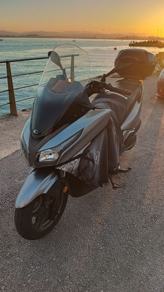 Kymco Grand Dink 300 (Dic 2019)