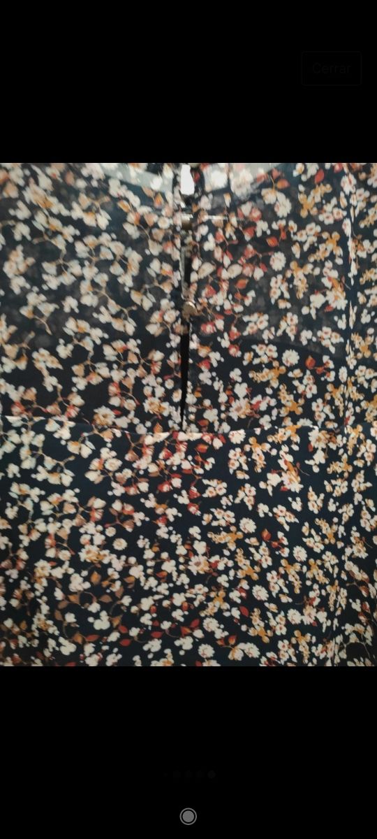 Blusa mujer flores de Bershka