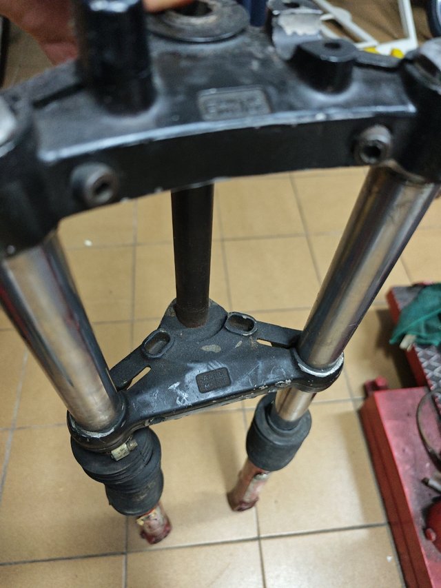Horquilla fantic motor