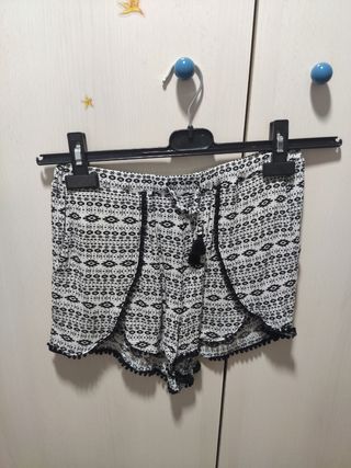 Lote faldas cortas y pantalón 