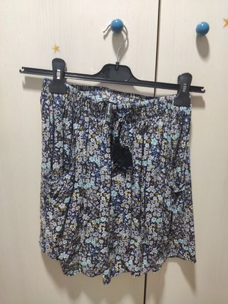 Lote faldas cortas y pantalón 
