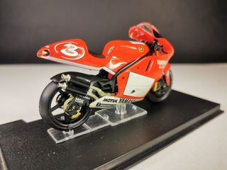 Yamaha YZR500 Max Biaggi 2001  1/24
