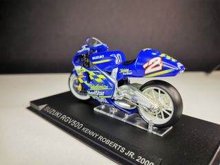 Suzuki RGV500 Kenny Roberts 1/24