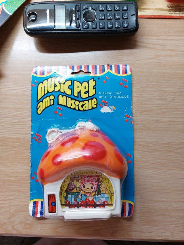 Caja de música juguete