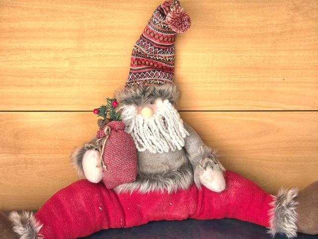 gnomo navideño peluche sentado