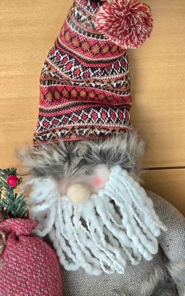 gnomo navideño peluche sentado