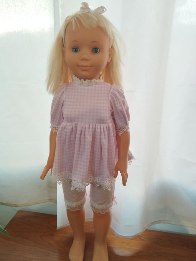 Muñeca antigua Vanessa