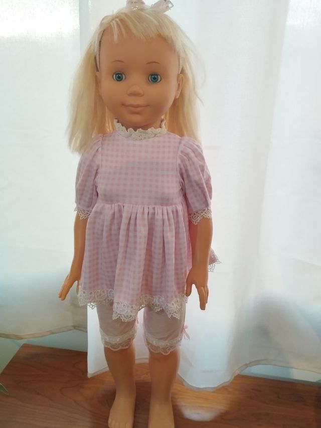 Muñeca antigua Vanessa