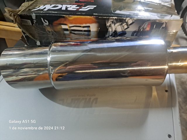 Salida de escapé universal