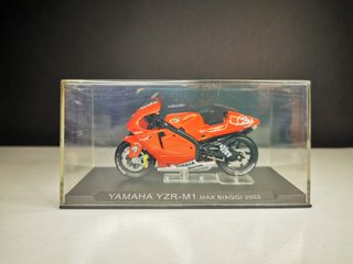 Yamaha YZR-M1 Max Biaggi 2002 1/24