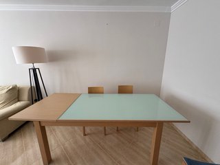 Juego de mesa y sillas de comedor